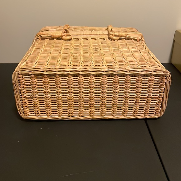 Vintage Picnic Basket / Tote - EXCELLENT Condition! - Picture 5 of 6
